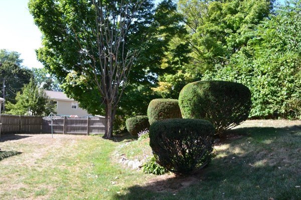 12 Dove Road Marlborough, MA 01752 - Photo 5 of 28 Gallery Image 5