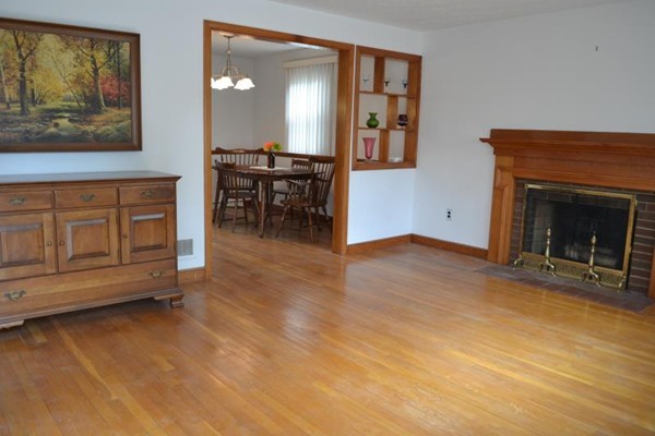 12 Dove Road Marlborough, MA 01752 - Photo 6 of 28 Gallery Image 6