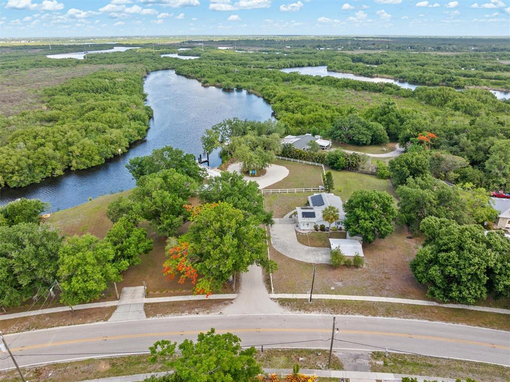 8126 Riverside Drive Punta Gorda, FL 33982 - Photo 28 of 38 Gallery Image 28
