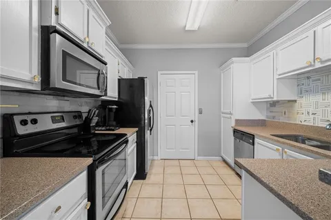 $340,000 | 408 Vinings Forest Circle Southeast, Smyrna, GA 30080