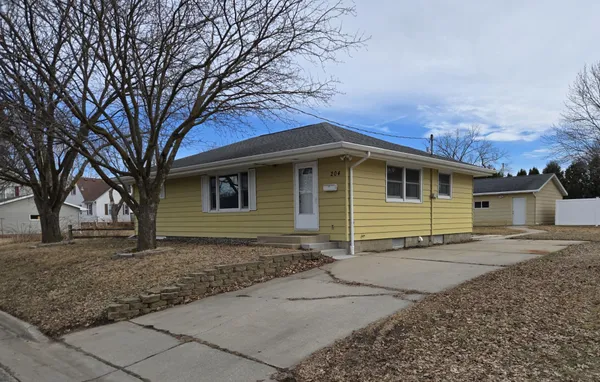 $257,000 | 204 4th Avenue Southwest, Stewartville, MN 55976