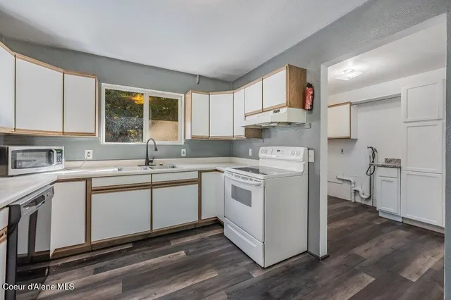 $425,000 | 94 Lochsa Lane, Pinehurst, ID 83850