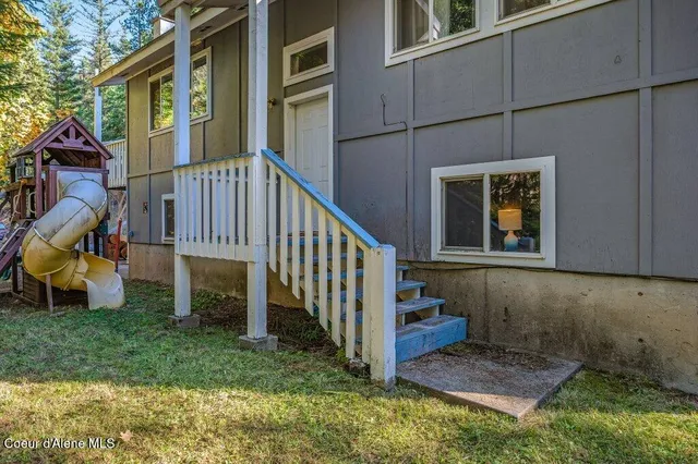 $425,000 | 94 Lochsa Lane, Pinehurst, ID 83850