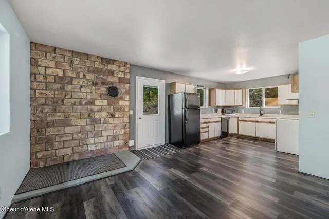 $425,000 | 94 Lochsa Lane, Pinehurst, ID 83850