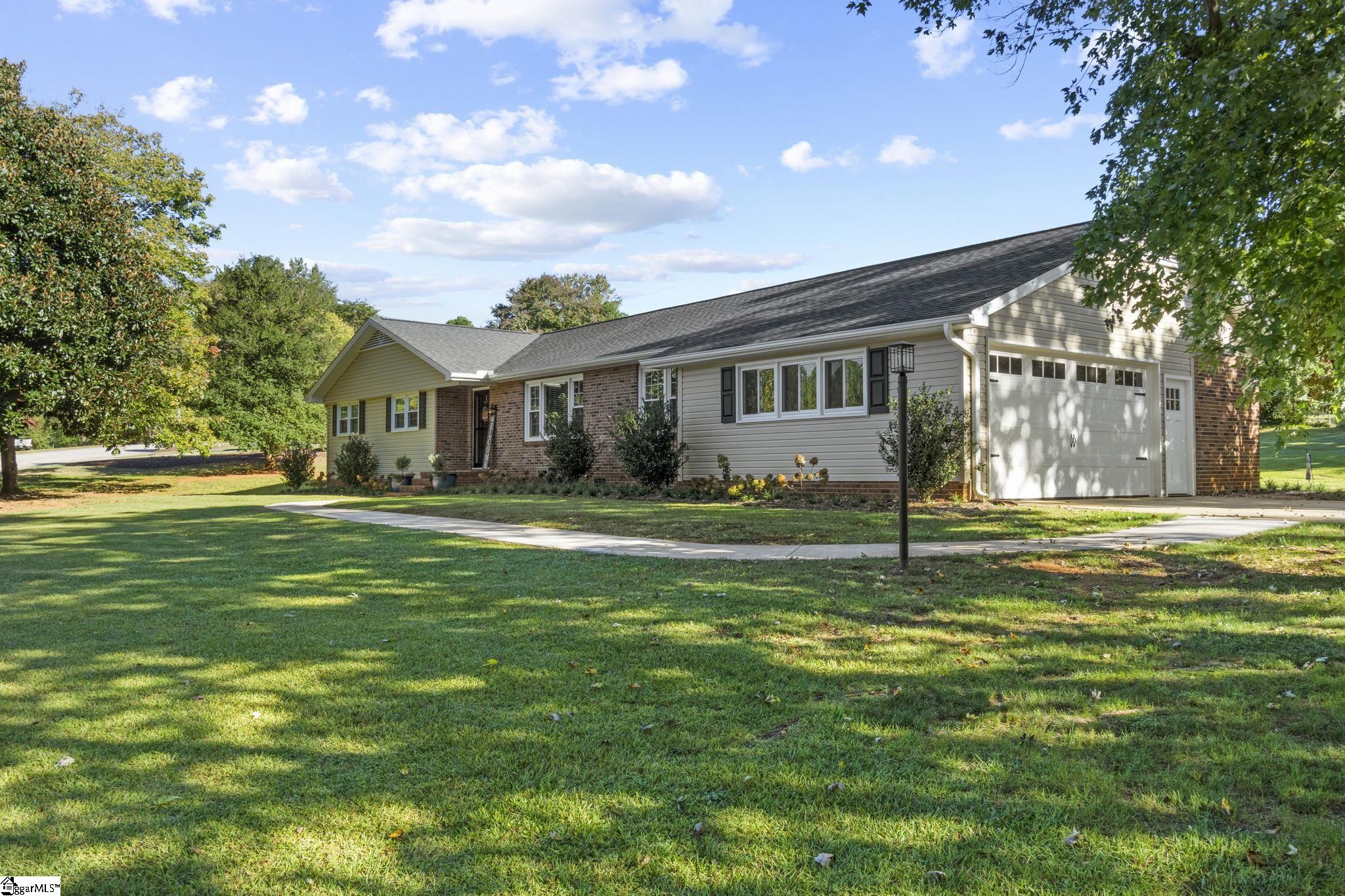 34 Rollingreen Road Greer, SC 29651 - Photo 21 of 30 Gallery Image 21