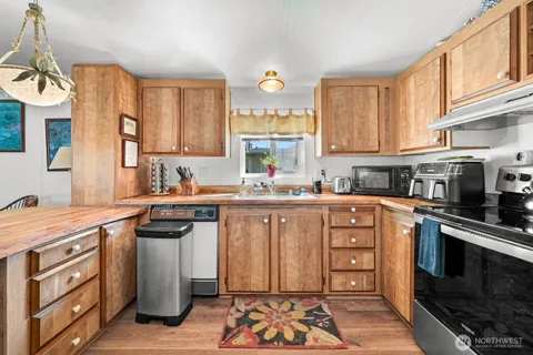 $155,000 | 380 East Pole Road, Unit 13, Lynden, WA 98264
