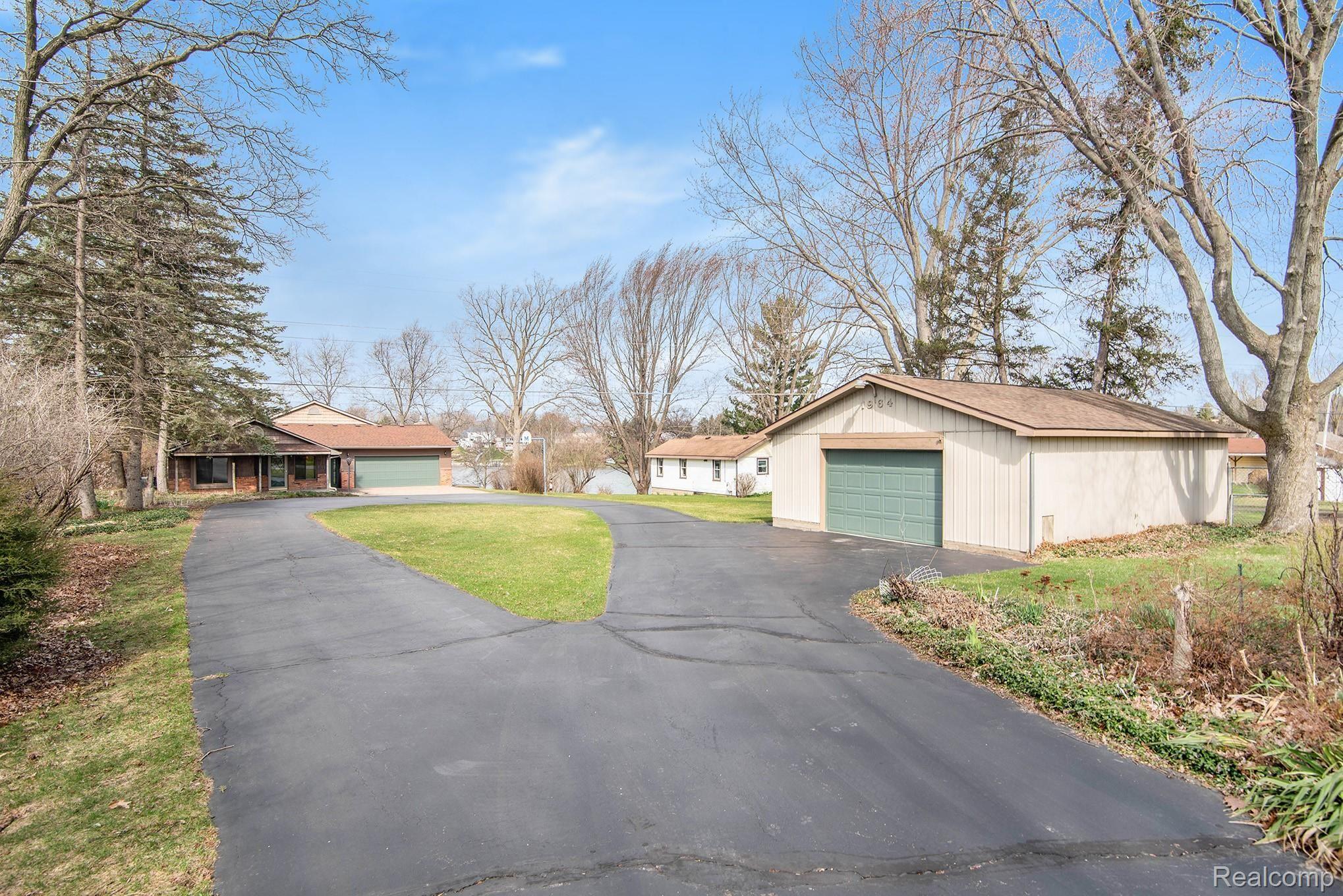 15526 Lobdell Road Linden, MI 48451 - Photo 11 of 42 DSC_9626.jpg
