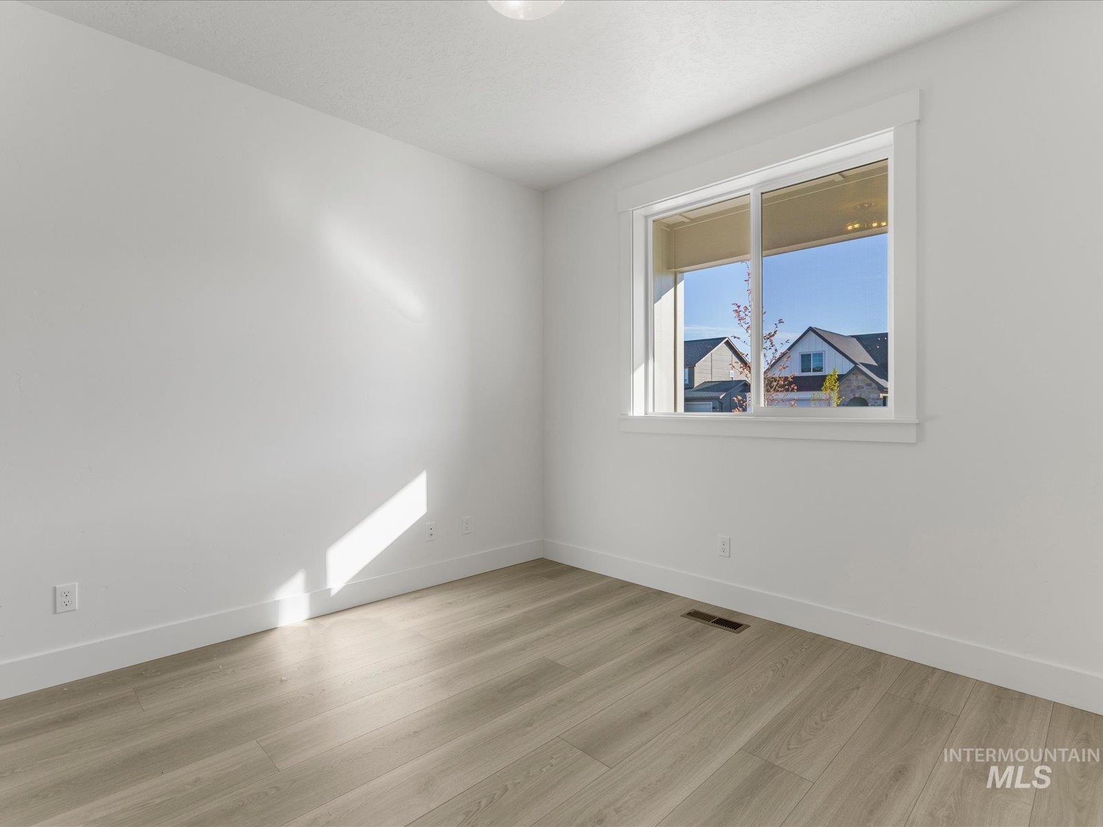 375 South Bumper Way Boise, ID 83716 - Photo 20 of 48