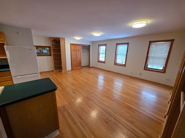 $1,900 | 236 Robert Parker Coffin Road, Unit 236, Long Grove, IL 60047