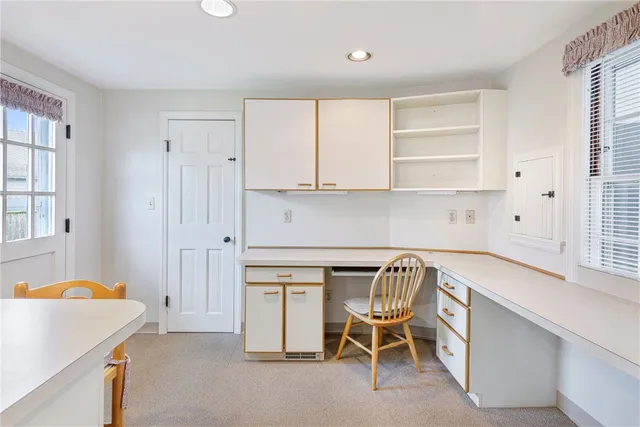 $679,000 | 20 Elmsgate Way, East Providence, RI 02916