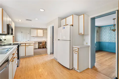 $679,000 | 20 Elmsgate Way, East Providence, RI 02916