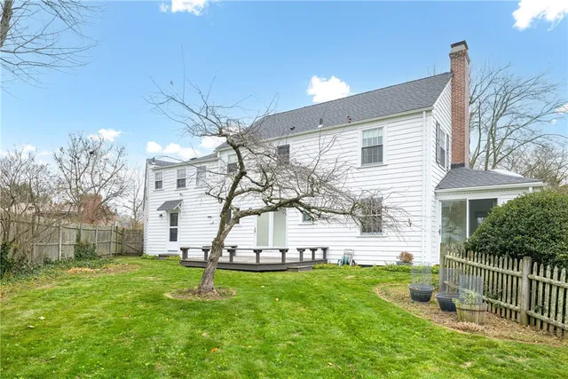 $679,000 | 20 Elmsgate Way, East Providence, RI 02916