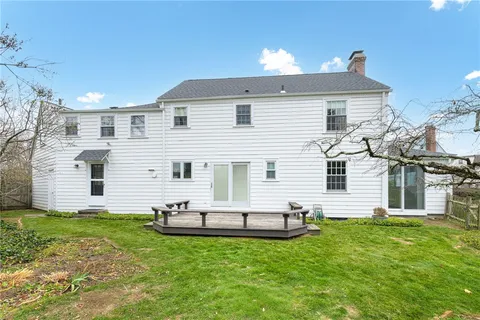 $679,000 | 20 Elmsgate Way, East Providence, RI 02916