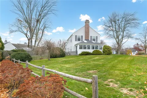 $679,000 | 20 Elmsgate Way, East Providence, RI 02916