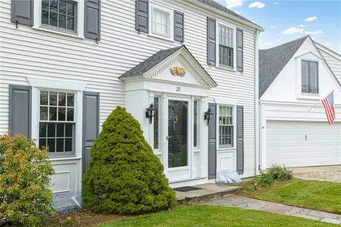 $679,000 | 20 Elmsgate Way, East Providence, RI 02916