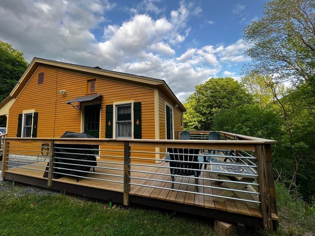 137 River Road Monroe, MA 01350 - Photo 7 of 31