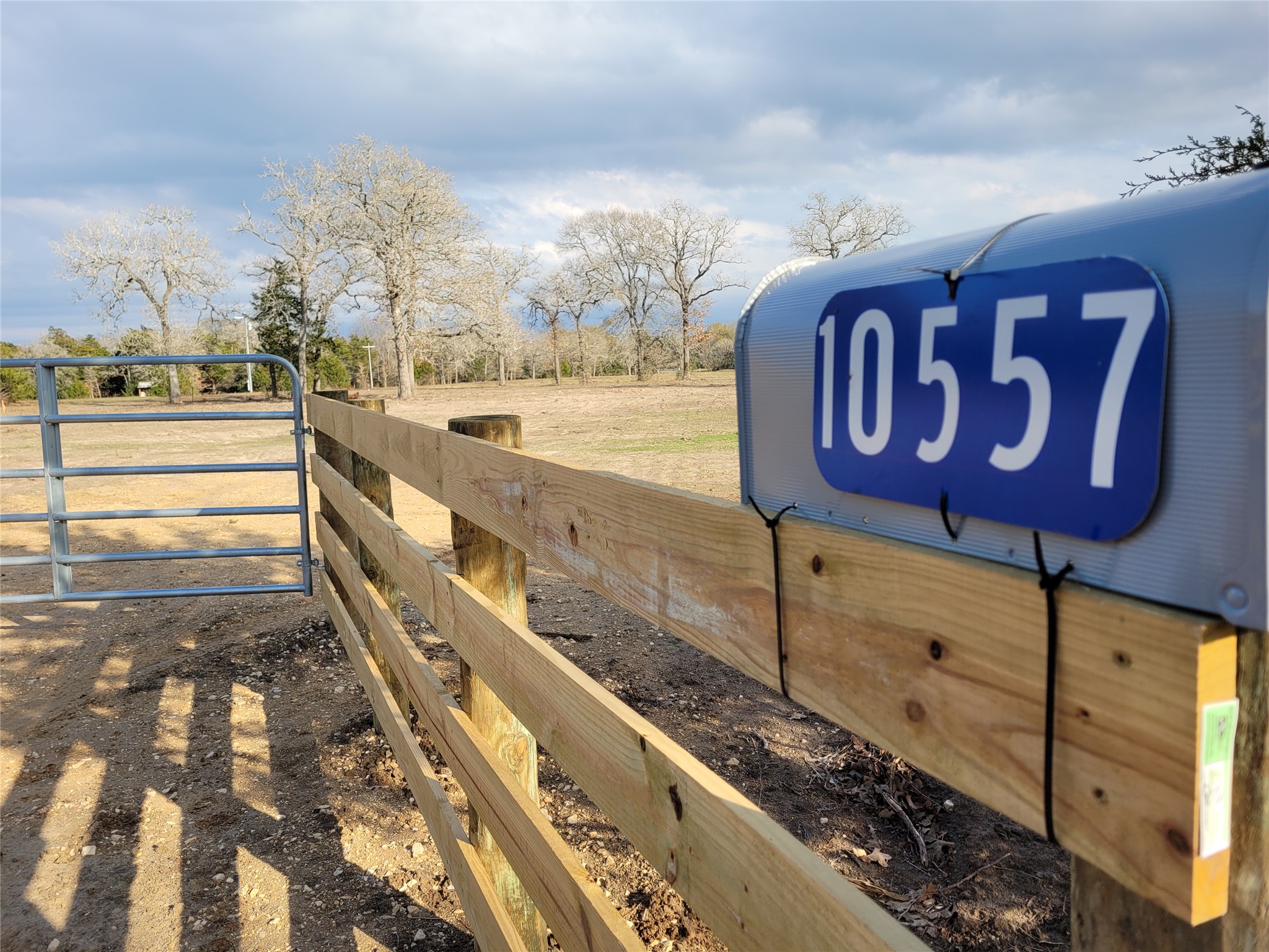 10557 Roy Road Flatonia, TX 78941 - Photo 2 of 8