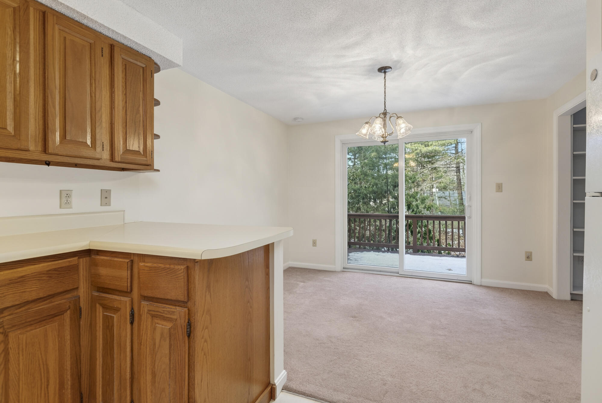 12 Edgecomb Court, Unit 12 Portland, ME 04103 - Photo 11 of 42 12 Edgecomb_W5_18