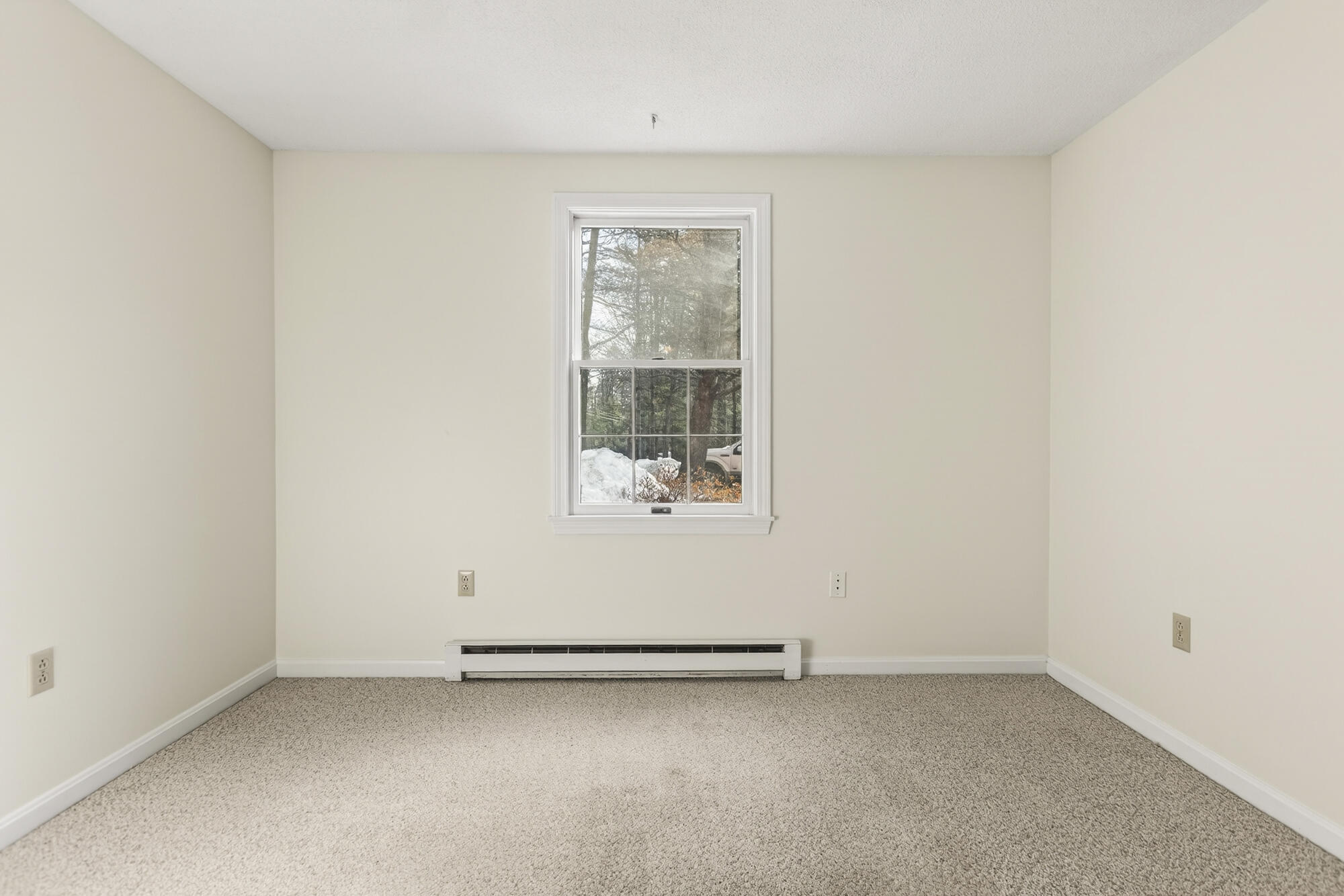 12 Edgecomb Court, Unit 12 Portland, ME 04103 - Photo 15 of 42 12 Edgecomb_W5_24