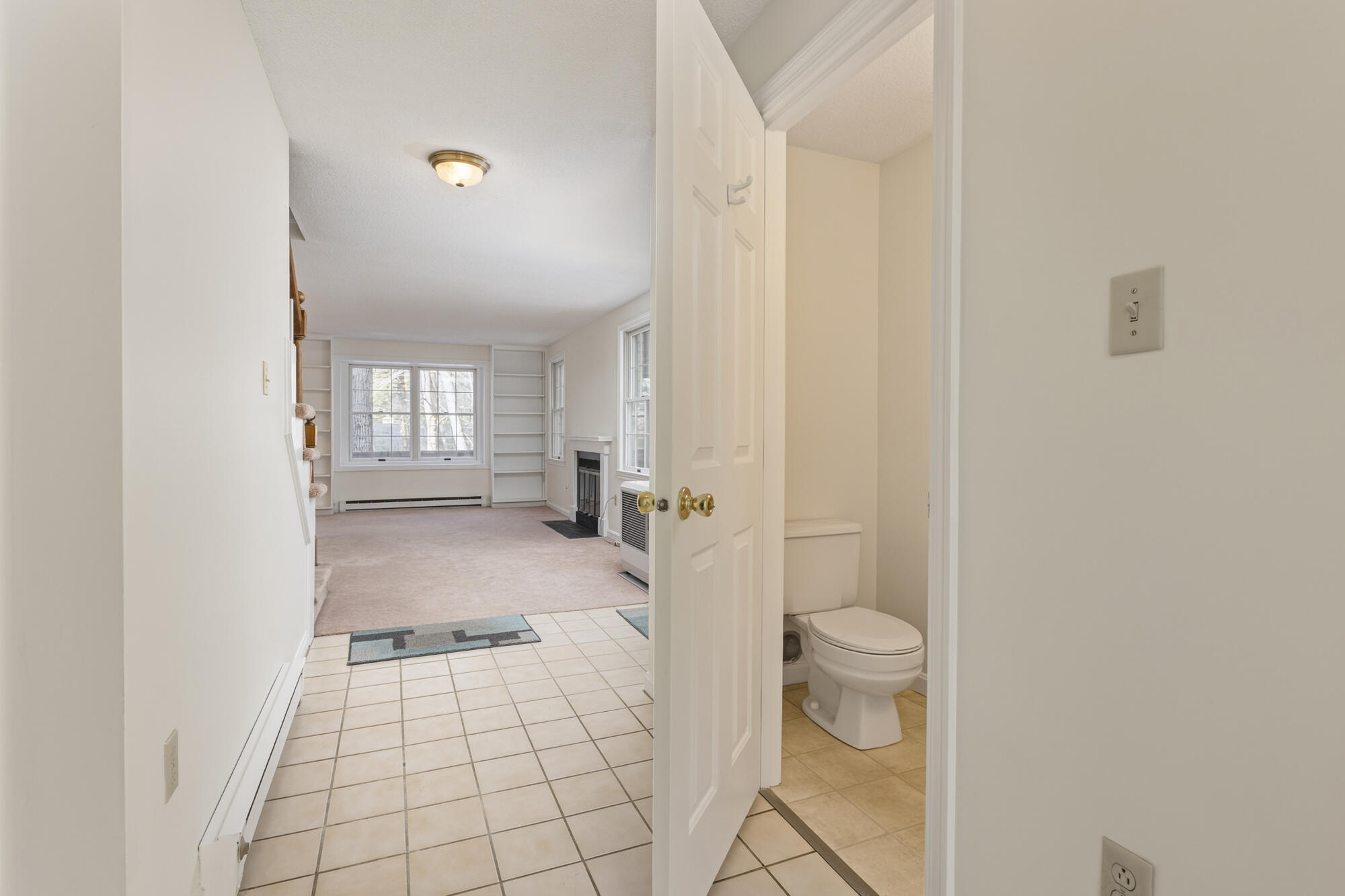 12 Edgecomb Court, Unit 12 Portland, ME 04103 - Photo 17 of 42 12 Edgecomb_W5_26