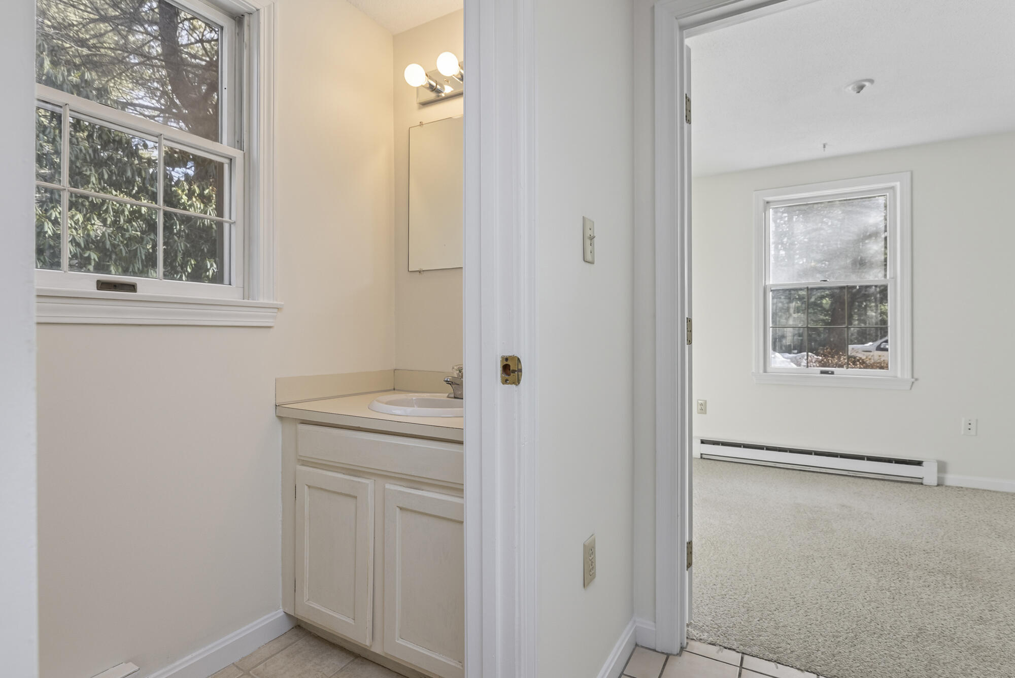 12 Edgecomb Court, Unit 12 Portland, ME 04103 - Photo 18 of 42 12 Edgecomb_W5_27