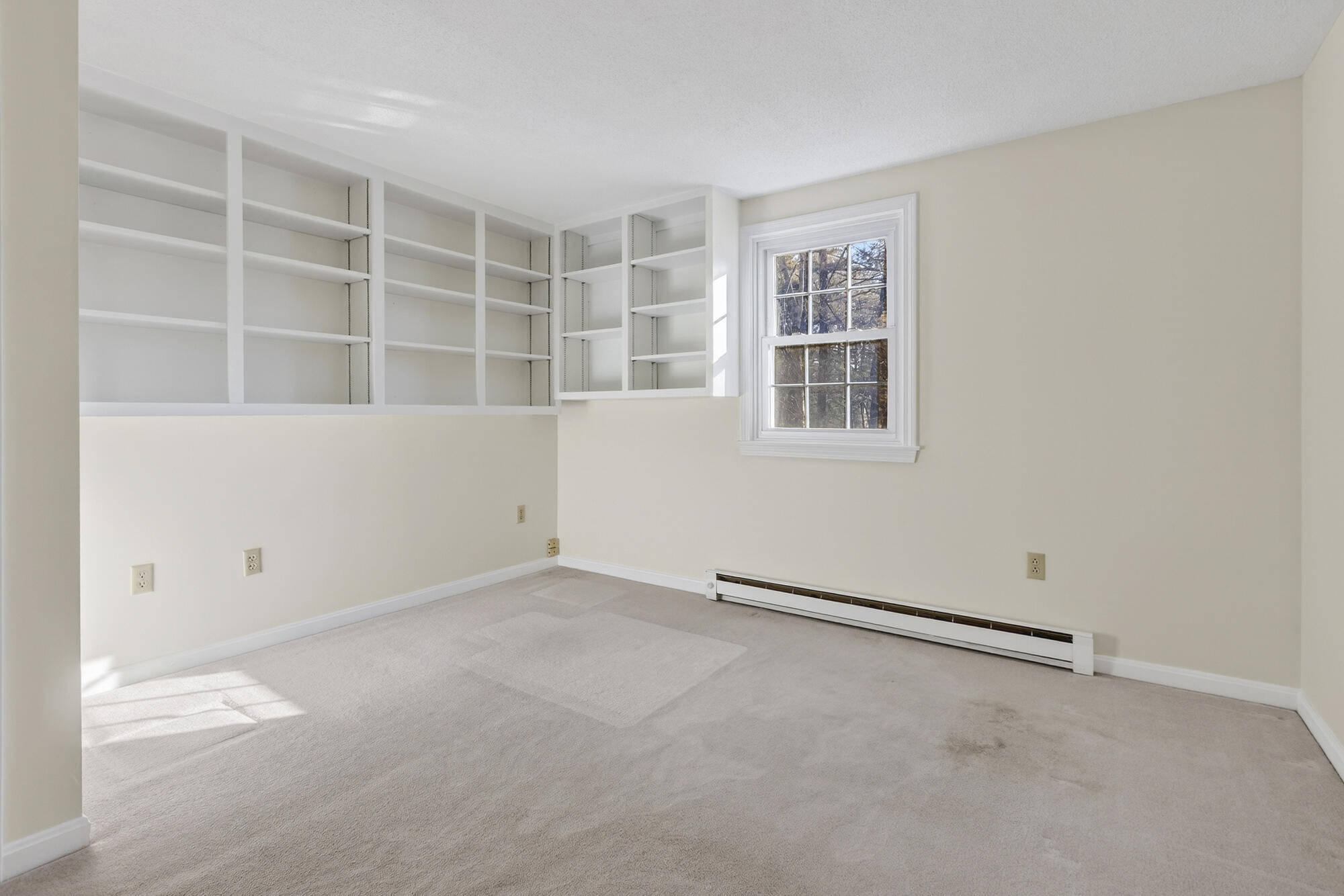 12 Edgecomb Court, Unit 12 Portland, ME 04103 - Photo 26 of 42 12 Edgecomb_W5_35