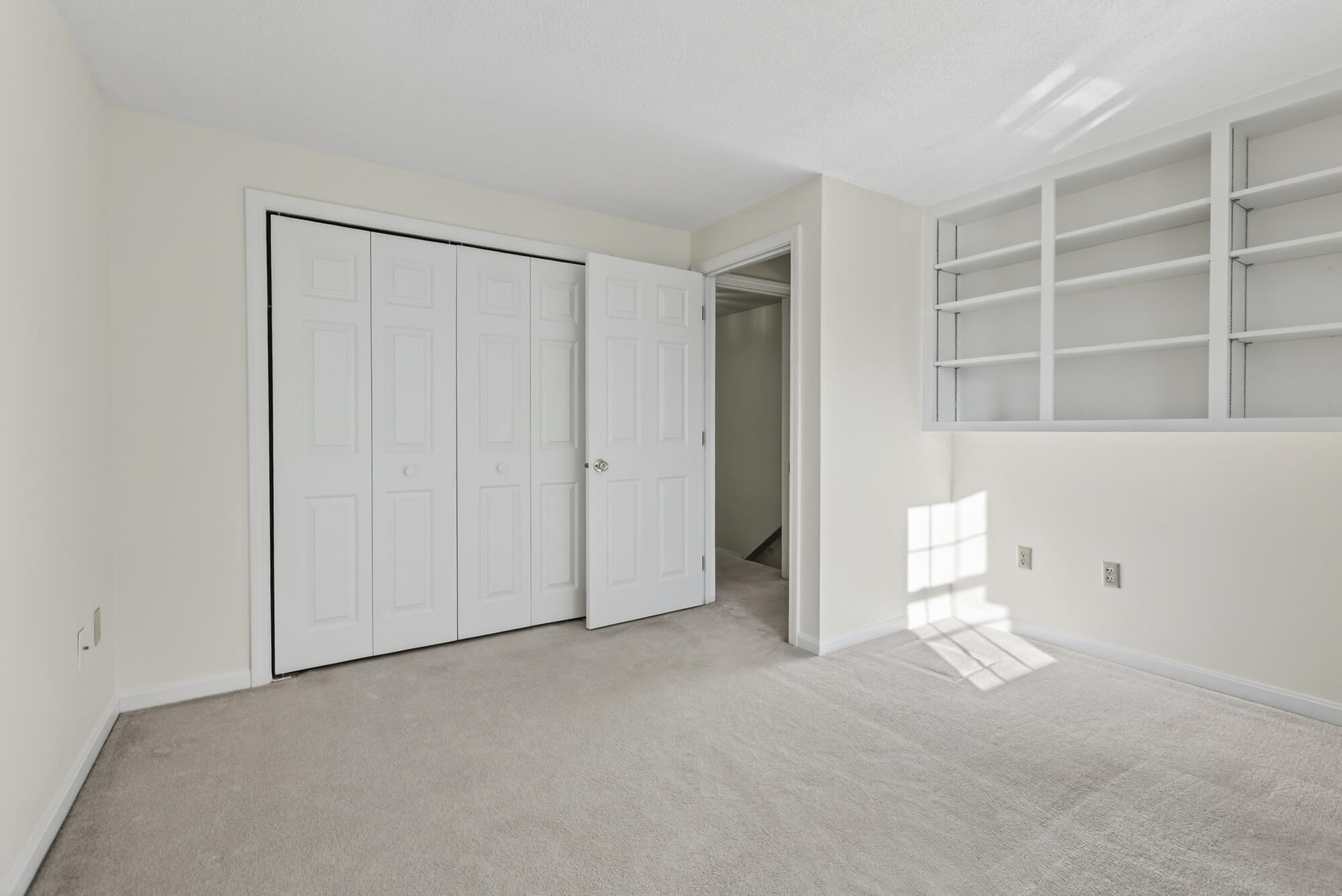 12 Edgecomb Court, Unit 12 Portland, ME 04103 - Photo 27 of 42 12 Edgecomb_W5_36