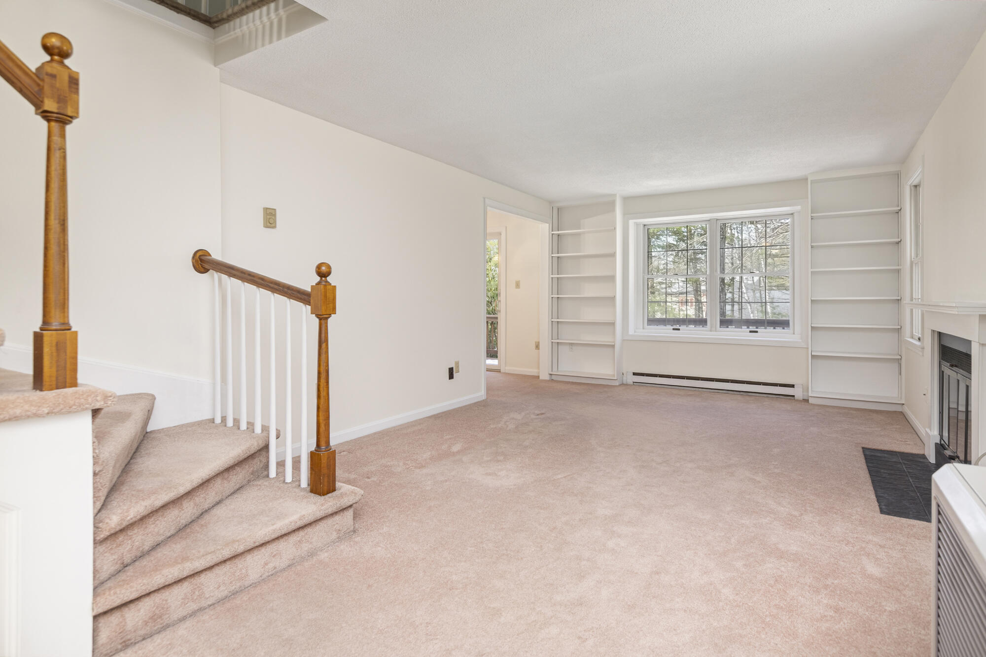 12 Edgecomb Court, Unit 12 Portland, ME 04103 - Photo 5 of 42 12 Edgecomb_W5_10