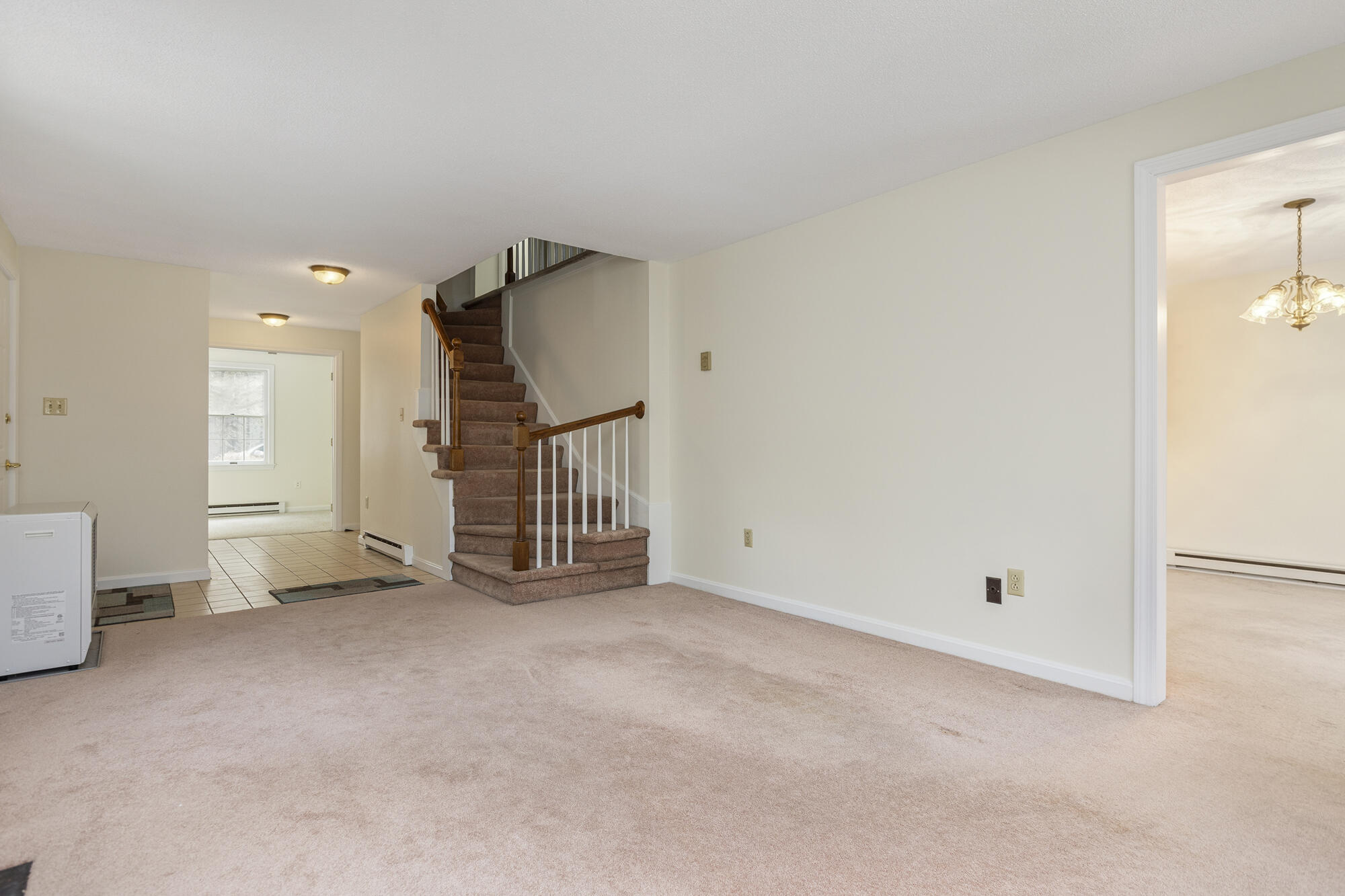 12 Edgecomb Court, Unit 12 Portland, ME 04103 - Photo 7 of 42 12 Edgecomb_W5_12