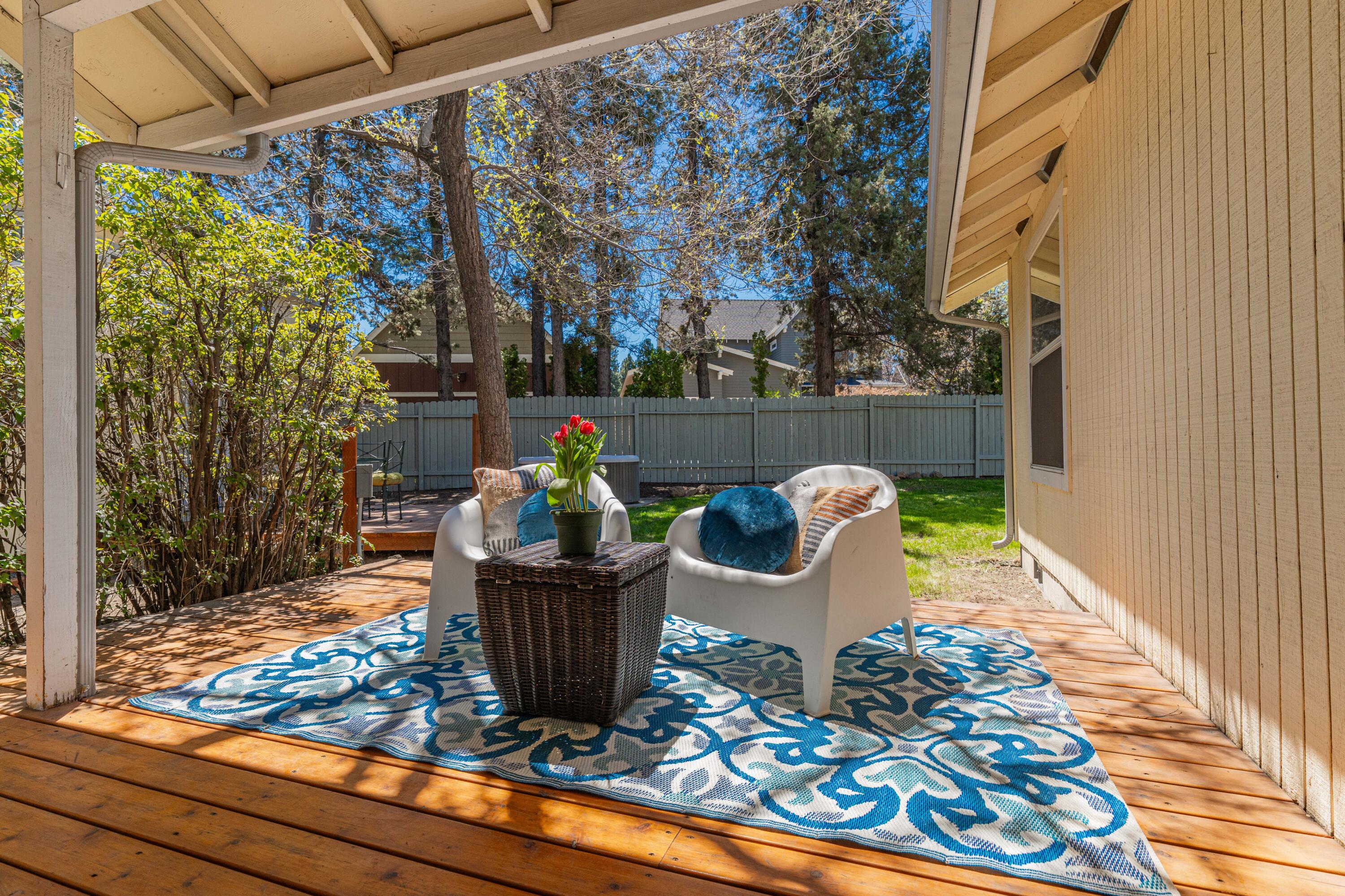 847 Northeast Jones Road Bend, OR 97701 - Photo 22 of 29 6-print-Riley_Visuals-6