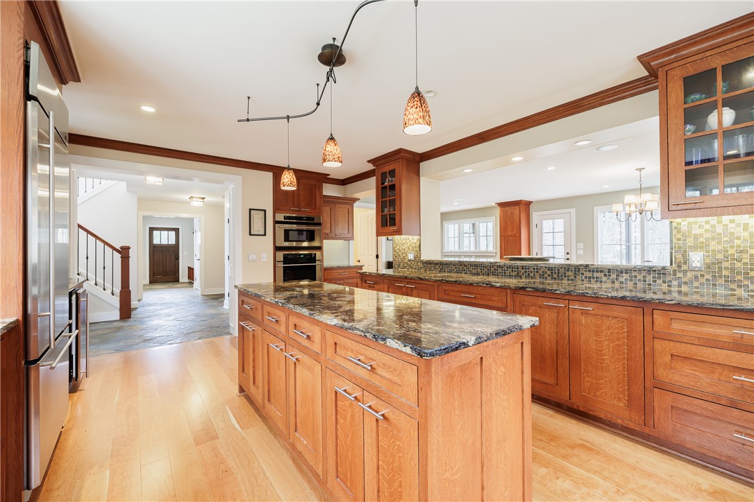 148 Park Road Perinton, NY 14534 - Photo 13 of 49