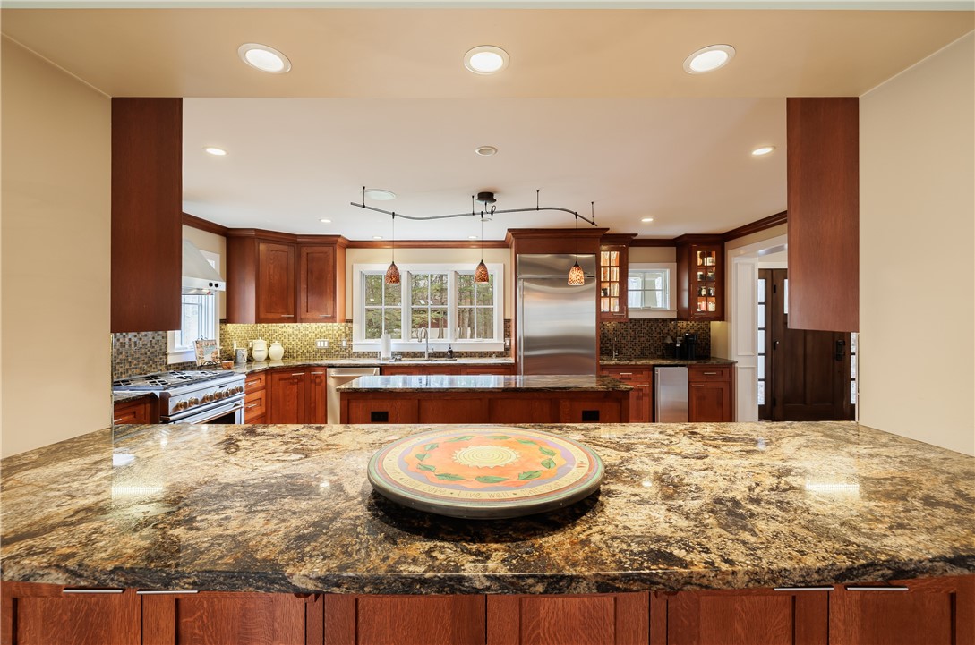 148 Park Road Perinton, NY 14534 - Photo 15 of 49