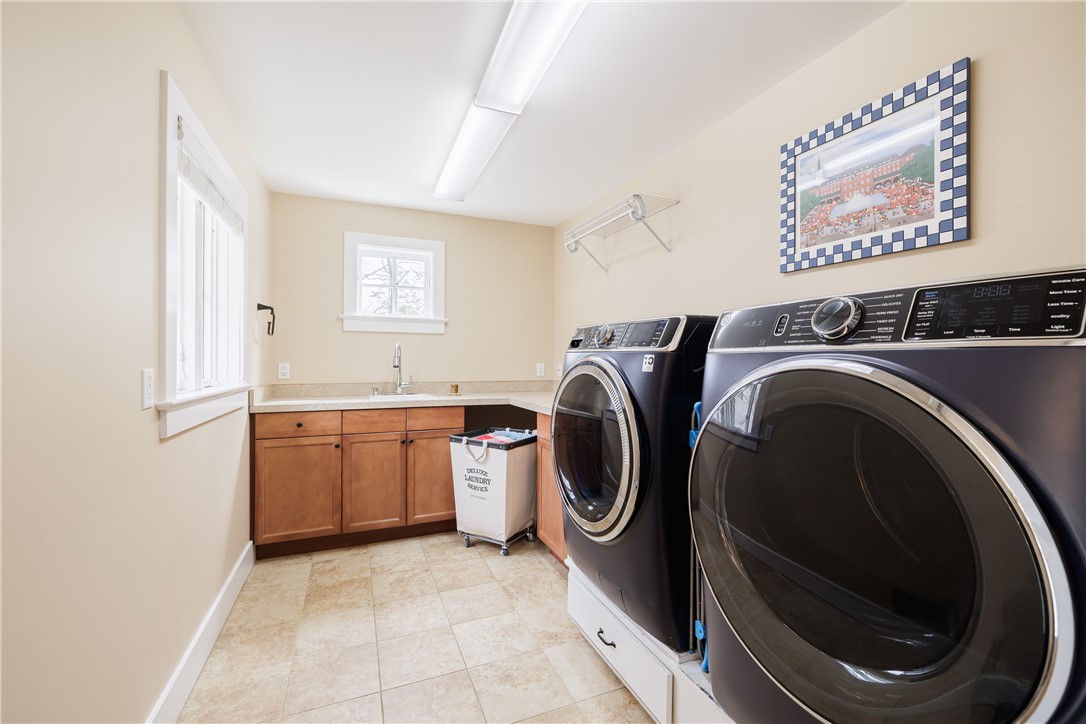 148 Park Road Perinton, NY 14534 - Photo 27 of 49