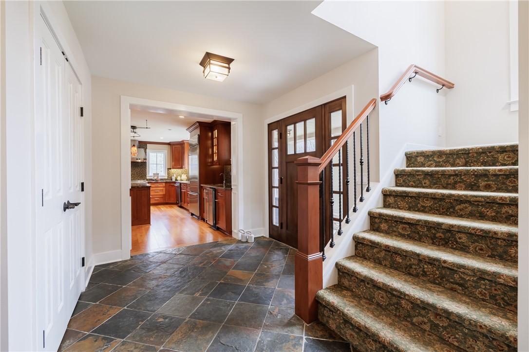 148 Park Road Perinton, NY 14534 - Photo 6 of 49