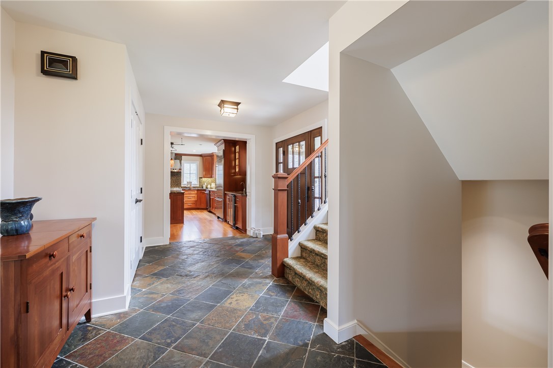 148 Park Road Perinton, NY 14534 - Photo 7 of 49