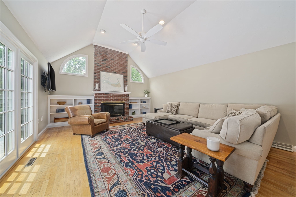 85 York Street Canton, MA 02021 - Photo 10 of 41