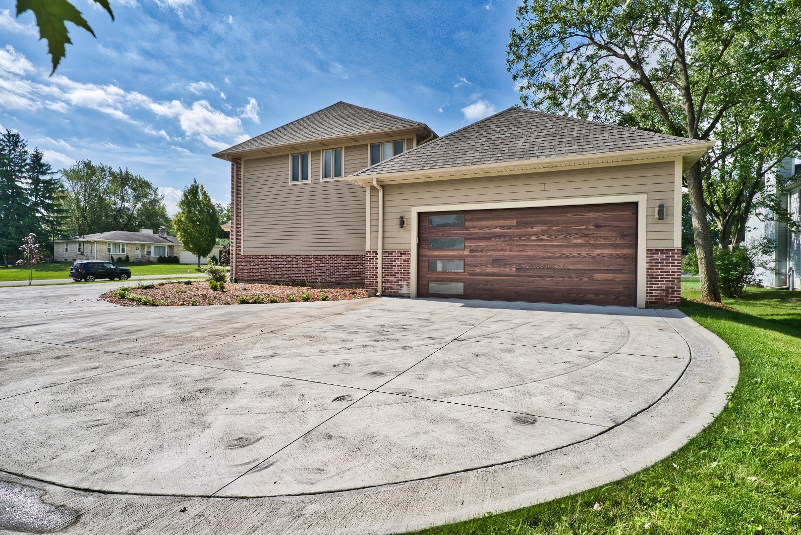 210 Cottonwood Road Northbrook, IL 60062 - Photo 46 of 47 a view of outdoor space yard and front view of a house