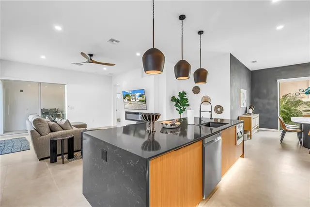 $2,290,000 | 2305 Temple Street, Sarasota, FL 34239