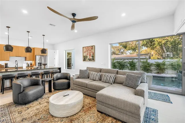 $2,290,000 | 2305 Temple Street, Sarasota, FL 34239