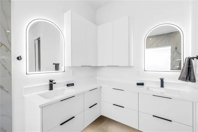 $2,290,000 | 2305 Temple Street, Sarasota, FL 34239