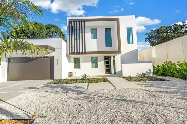 $2,290,000 | 2305 Temple Street, Sarasota, FL 34239