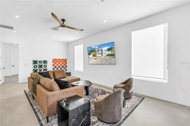 $2,290,000 | 2305 Temple Street, Sarasota, FL 34239