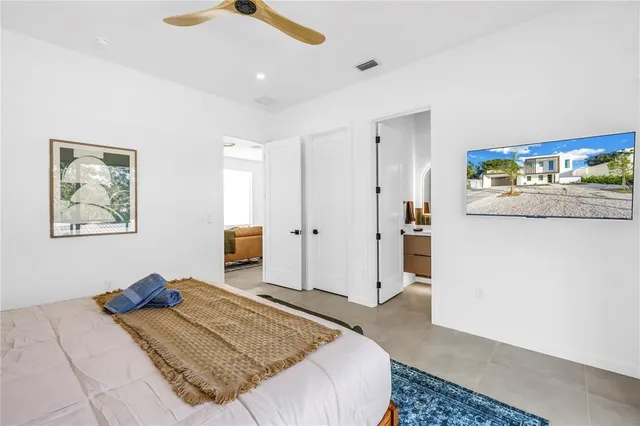 $2,290,000 | 2305 Temple Street, Sarasota, FL 34239