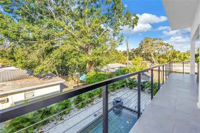 $2,290,000 | 2305 Temple Street, Sarasota, FL 34239