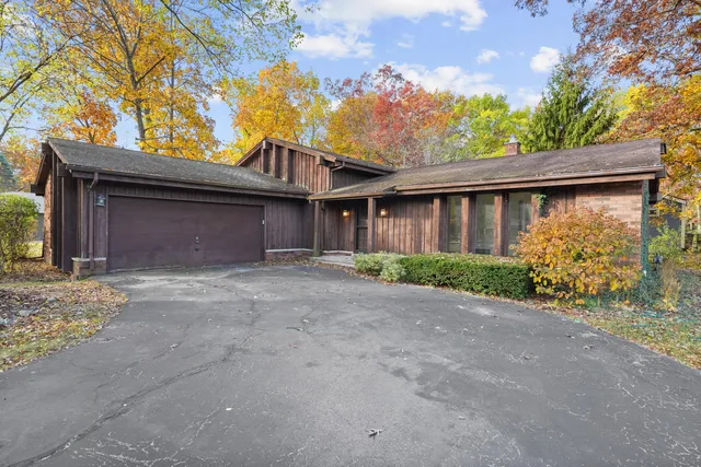 $399,999 | 10010 32nd Avenue, Pleasant Prairie, WI 53158