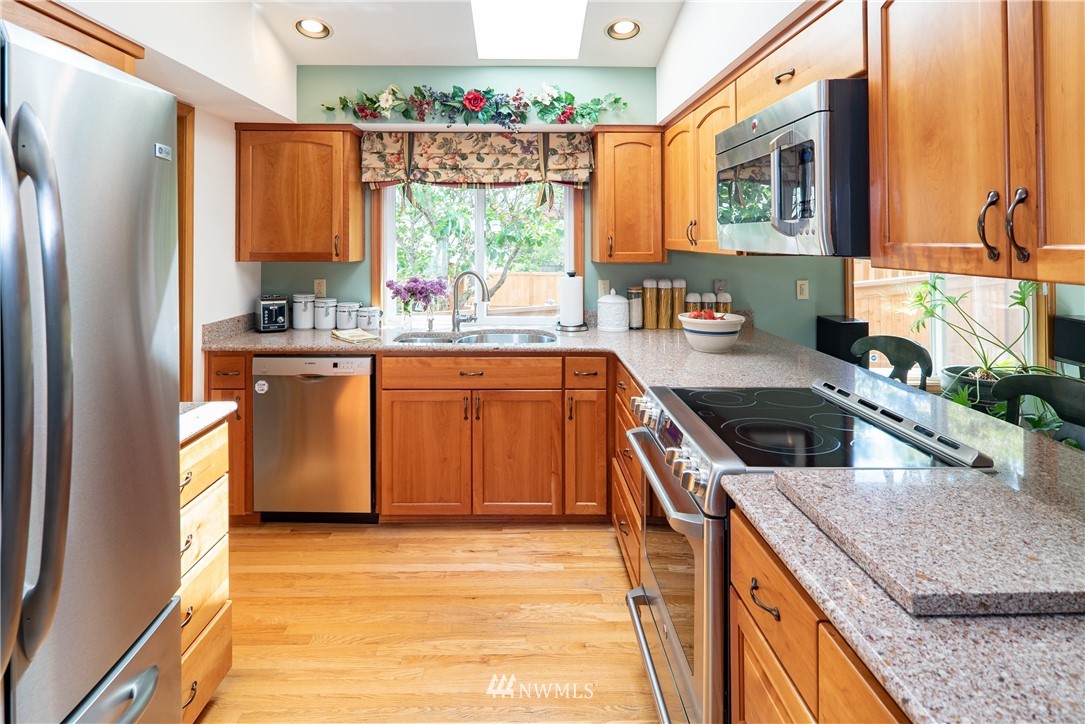 22824 14th Place West Bothell, WA 98021 - Photo 6 of 20