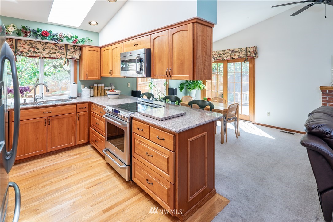 22824 14th Place West Bothell, WA 98021 - Photo 7 of 20