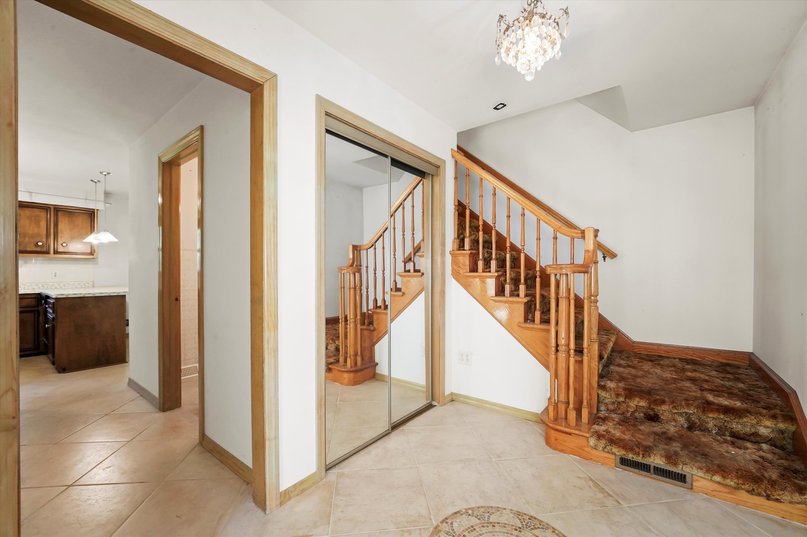 18830 Sara Road Mokena, IL 60448 - Photo 4 of 37 Gallery Image 4