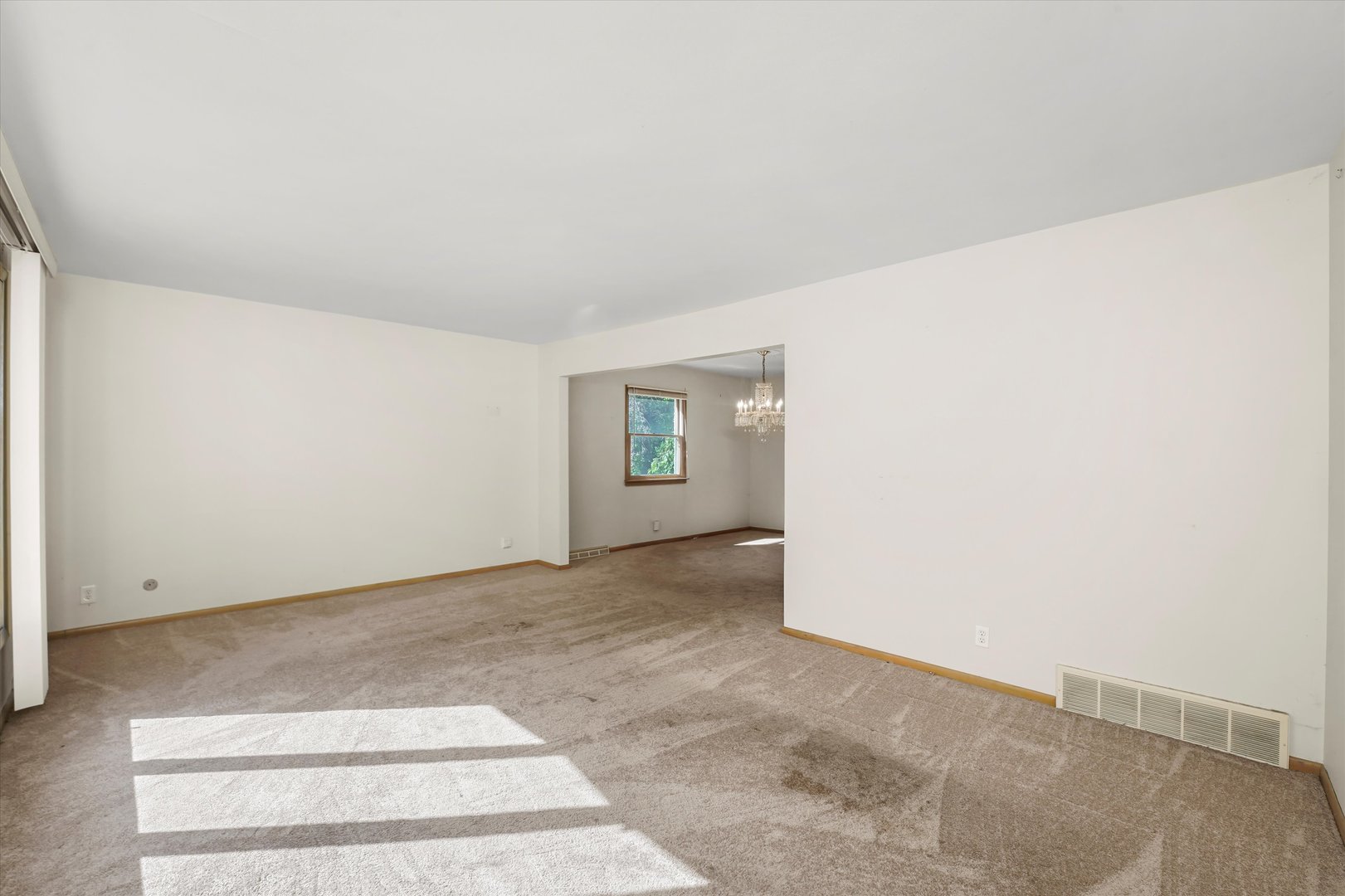 18830 Sara Road Mokena, IL 60448 - Photo 8 of 37 Gallery Image 8