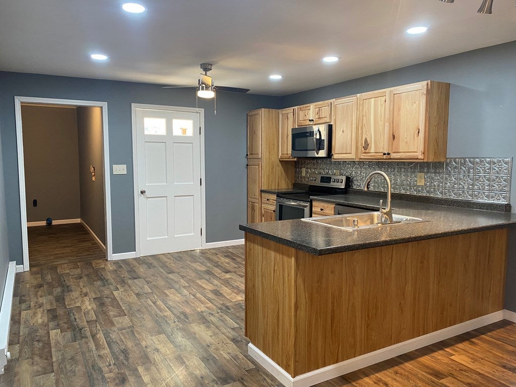 1436 Rickey Road Max Meadows, VA 24360 - Photo 4 of 27 Gallery Image 4
